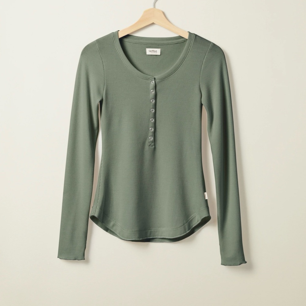 NWT Up West top small